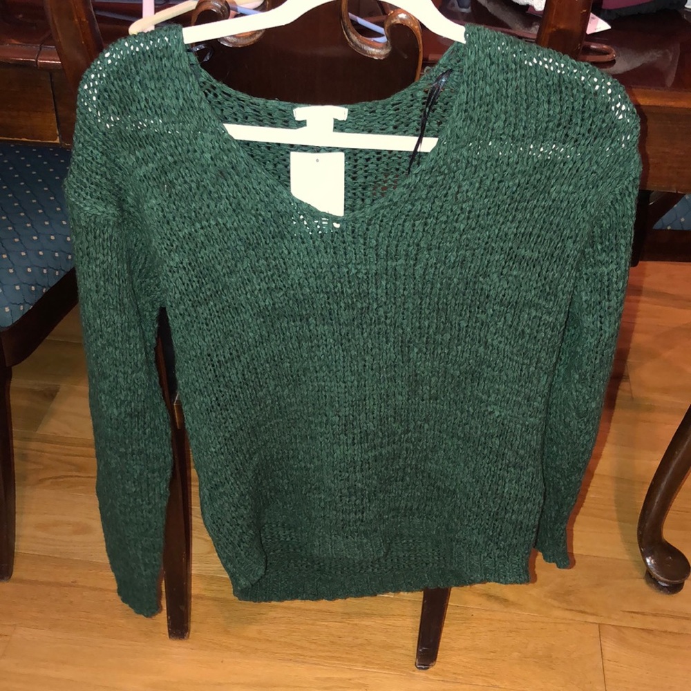 Dark green sweater - NEVER WORN